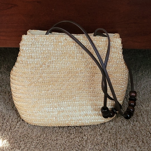 Straw Purse - Picture 1 of 2